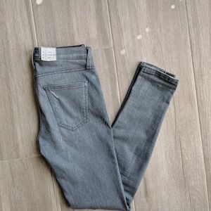 Current / Elliot Cheville